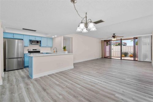 apt-101-500 Treasure Island Cswy, TREASURE ISLAND, FL, 33706-1140 | Card Image