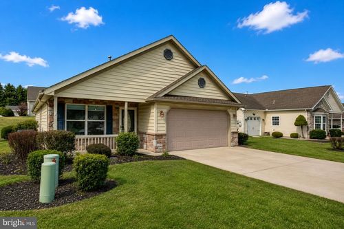95 Lantern Ln, SHIPPENSBURG, PA, 17257-8769 | Card Image