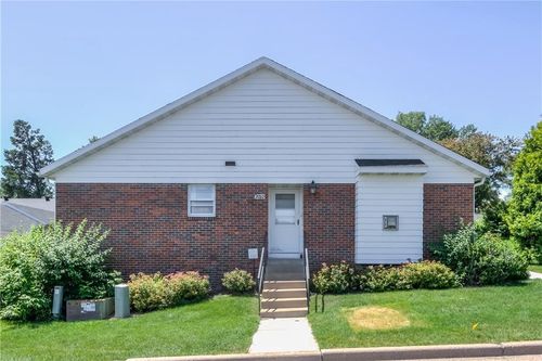 d14-2020 Providence Ct, Eau Claire, WI, 54703-4105 | Card Image