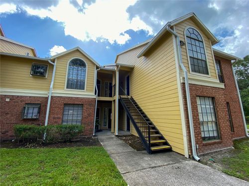 unit-203-8742 Mallard Reserve Dr, TAMPA, FL, 33614-2361 | Card Image