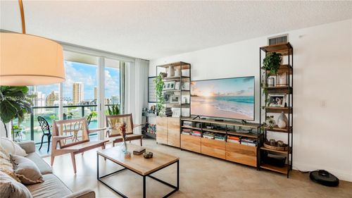 2208-1155 Brickell Bay Dr, Miami, FL, 33131 | Card Image