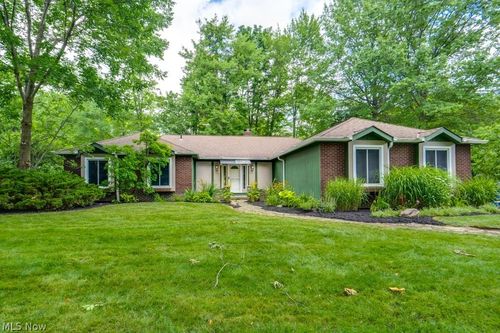 32771 N Burr Oak Dr, Solon, OH, 44139-5536 | Card Image