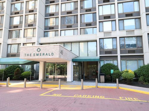 3208-45 River Dr, Jersey City, NJ, 07310-3741 | Card Image