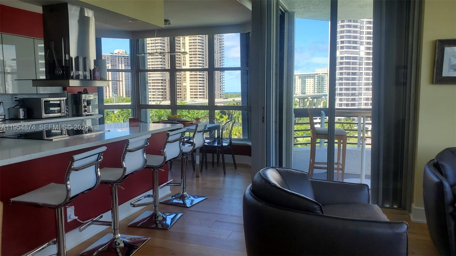 Residential in Aventura 4