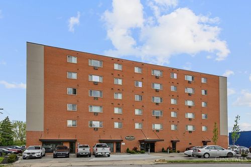 4960 Ridge Ave, Cincinnati, OH, 45209-1075 | Card Image