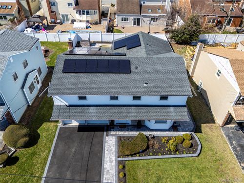 3930 Jane Ln, Oceanside, NY, 11572-5929 | Card Image