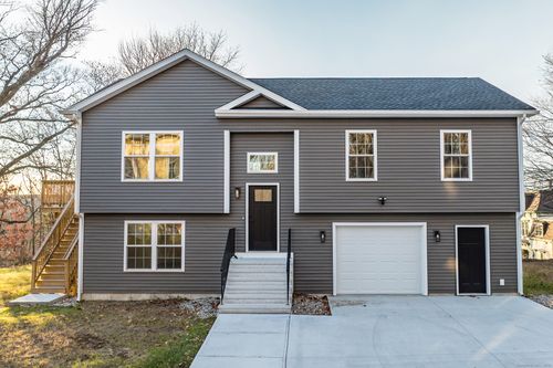 6 Prospect St, Putnam, CT, 06260-2128 | Card Image