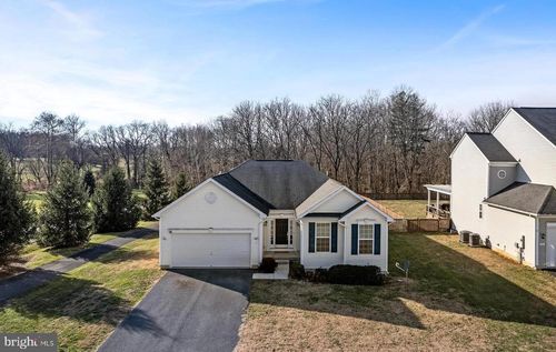 19 Oden Dr, CHARLES TOWN, WV, 25414-1190 | Card Image