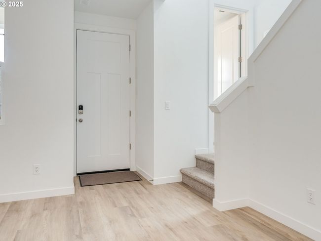 8431 Se Blanton St, House attached with 3 bedrooms, 3 bathrooms and 2 parking in Hillsboro OR | Image 6