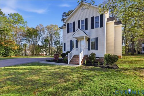 5625 Eagle Lake Dr, Glen Allen, VA, 23060-6373 | Card Image