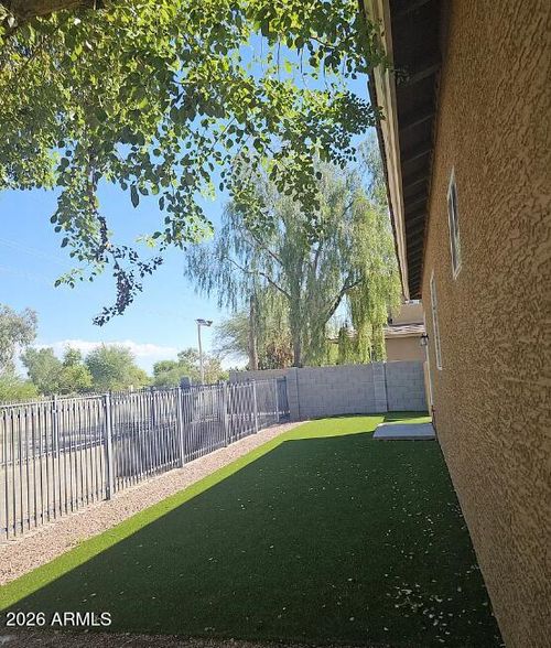2734 E Ellis St, Phoenix, AZ, 85042-5953 | Card Image
