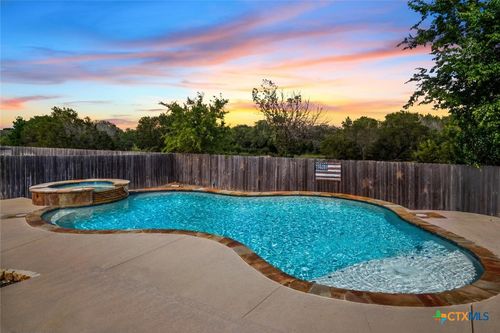 1658 Lacy Ridge Dr, Belton, TX, 76513-5851 | Card Image