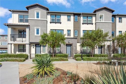 371 Bellver, Lake Forest, CA, 92630-7612 | Card Image