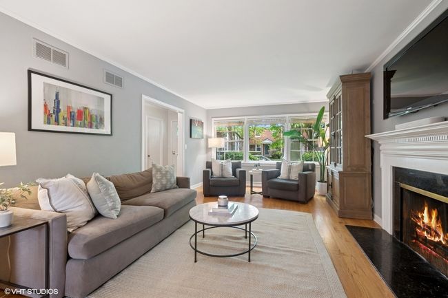 2546 Marcy Ave, Townhouse with 3 bedrooms, 2 bathrooms and 2 parking in Evanston IL | Image 4