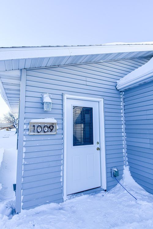 1009 Dewey Ave N, Thief River Falls, MN, 56701-1307 | Card Image