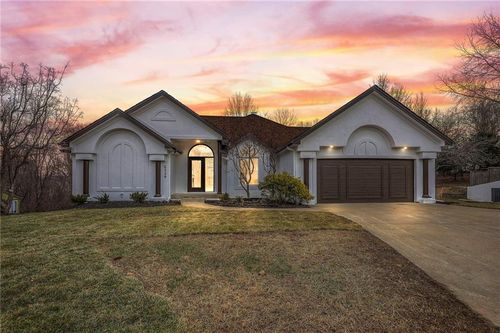 2118 Nw 81st Ct, Kansas City, MO, 64151-3734 | Card Image