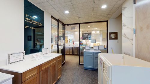 39 S Milwaukee Ave, Wheeling, IL, 60090-3187 | Card Image