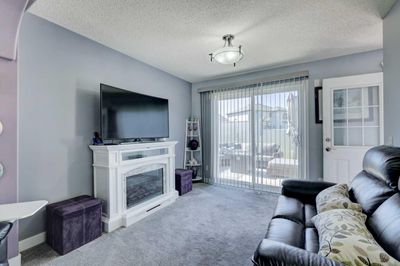 19 Woodside Cres Nw, House detached with 3 bedrooms, 2 bathrooms and 4 parking in Airdrie AB | Image 2