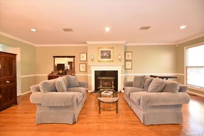 86 - 86 Marjorie, Townhouse with 3 bedrooms, 2 bathrooms and null parking in Manhasset NY | Image 3