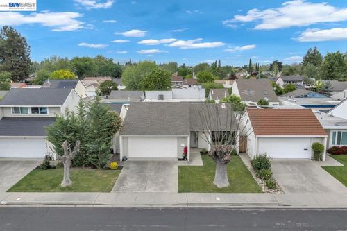 4034 Rennellwood Way, Pleasanton, CA, 94566-4722 | Card Image