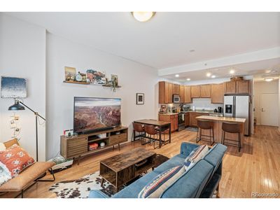 502 - 1950 N Logan St, House attached with 2 bedrooms, 1 bathrooms and null parking in Denver CO | Image 1