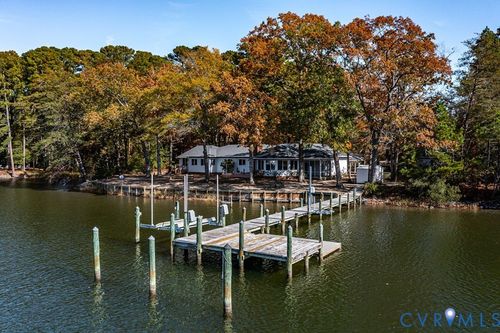 492 Pine Reach Dr, Kilmarnock, VA, 22482-3706 | Card Image