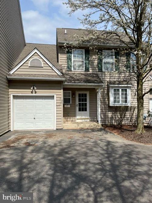 371 Oxer Ct, DEVON, PA, 19333-1379 | Card Image