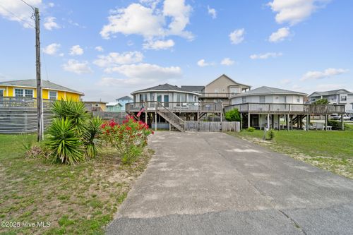 3045 Island Dr, N Topsail Beach, NC, 28460-8176 | Card Image