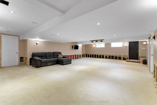 254 Lakeshore Rd, House other with 3 bedrooms, 2 bathrooms and 4 parking in Huntsville ON | Image 31