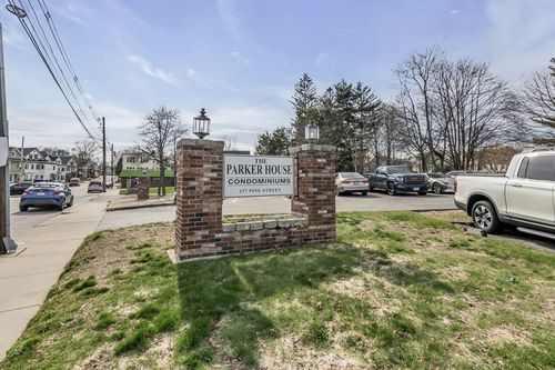 29-137 Pine St, Lowell, MA, 01851-3154 | Card Image