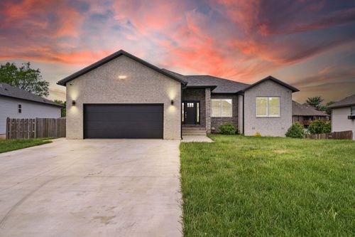 635 W Bridgewood Ct, Springfield, MO, 65803-8270 | Card Image