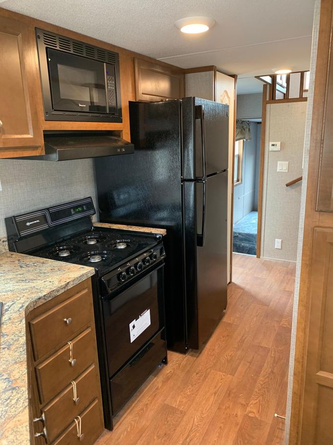 Full sized appliances | Image 11
