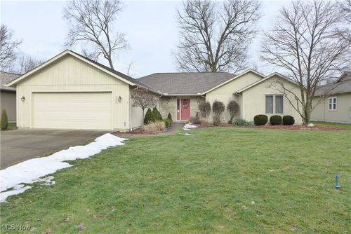 21196 Creekside Drive, Strongsville, OH, 44149 | Card Image