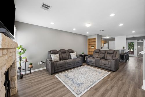 31-6900 E Riverside Dr, Austin, TX, 78741-6623 | Card Image