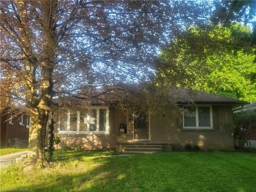 6902 Dell Ave, Niagara Falls, ON, L2G4V8 | Card Image