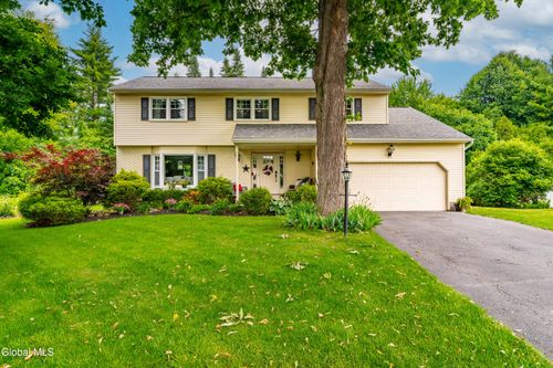 33 Sheffield Dr, Delmar, NY, 12054-9722 | Card Image
