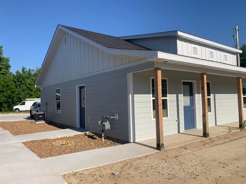 100-600 N Providence Rd, Columbia, MO, 65203-4356 | Card Image