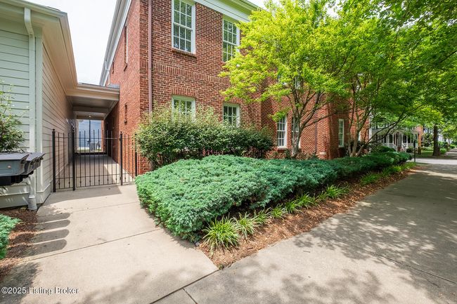 102 - 9508 Norton Commons Blvd, Condo with 2 bedrooms, 2 bathrooms and null parking in Prospect KY | Image 33