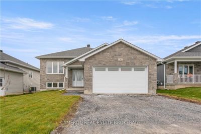 16 Forrester Way, House other with 2 bedrooms, 3 bathrooms and 5 parking in Long Sault ON | Image 1