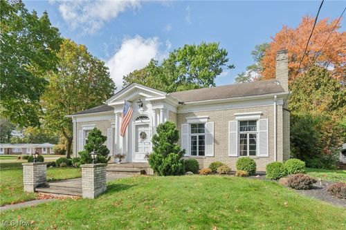 4120 W Valley Dr, Fairview Park, OH, 44126-1738 | Card Image