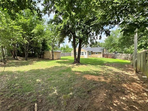 2411 Clarke St, Choctaw, OK, 73020-8539 | Card Image