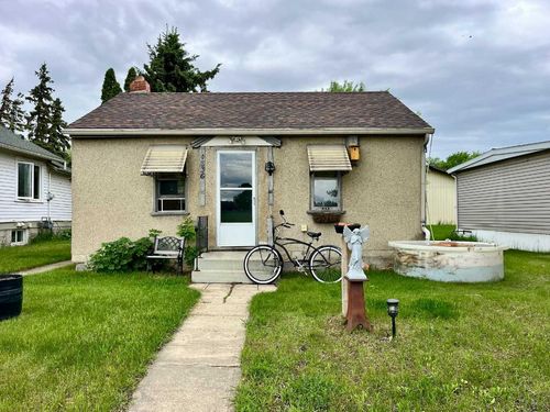 4836 51 Ave, Viking, AB, T0B4N0 | Card Image