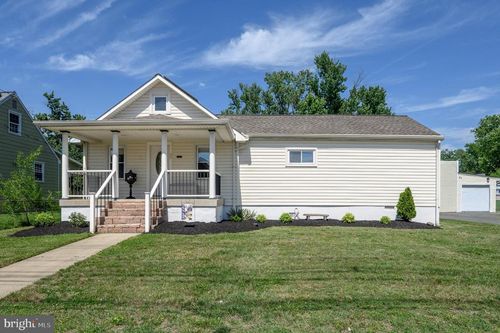 27 S Lenola Rd, Moorestown, NJ, 08057-1520 | Card Image