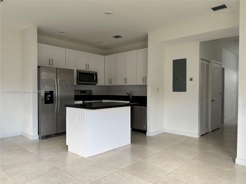 25372 Sw 135th Ave, Homestead, FL, 33032-6088 | Card Image