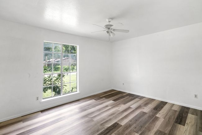 203 N Anderson St, House other with 4 bedrooms, 1 bathrooms and null parking in Rising Star TX | Image 7