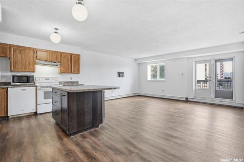 401-405 5th Ave N, Saskatoon, SK, S7K6Z3 | Card Image
