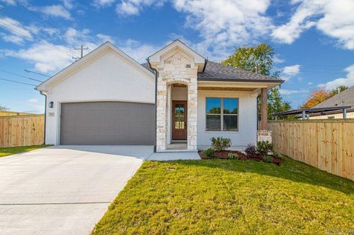 3851 Spencer Crossing Dr, Benton, AR, 72019-7637 | Card Image