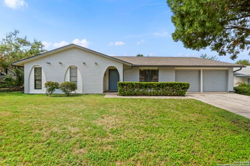 6818 Forest Meadow St, Leon Valley, TX, 78238-1422 | Card Image