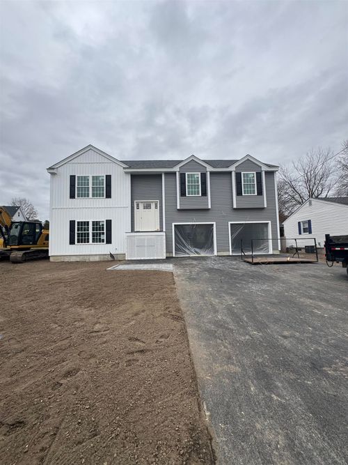 6 Hayden St, Nashua, NH, 03060-5816 | Card Image