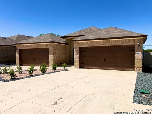 1114 Burek Xing, Seguin, TX, 78155 | Card Image